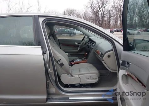 2006 Audi A6 3.2 z USA, uszkodzony, nr VIN WAUDG74F26N070211